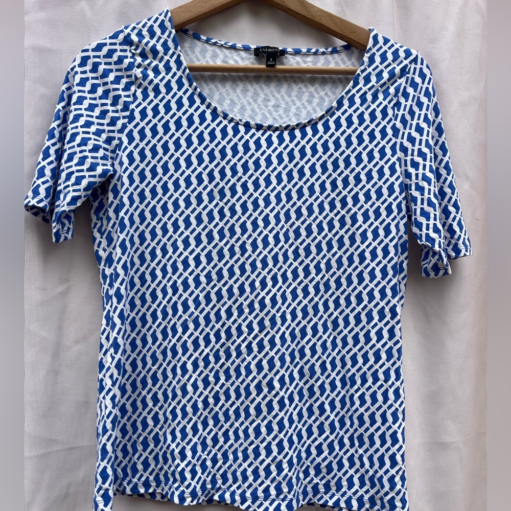 Talbots Blue and White Patterned Short Sleeve Top